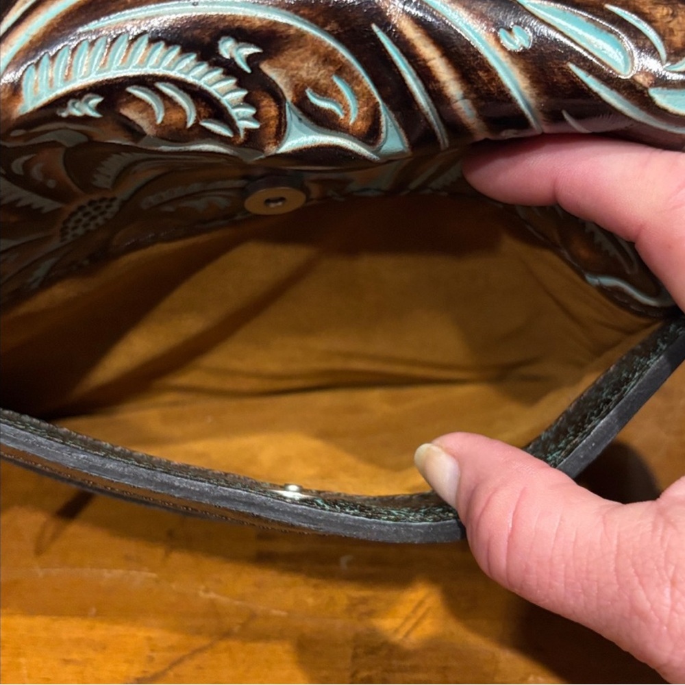 PATRICIA NASH Tooled Laurentina Crossbody Italian Leather Handcrafted Stitching - Picture 9 of 15